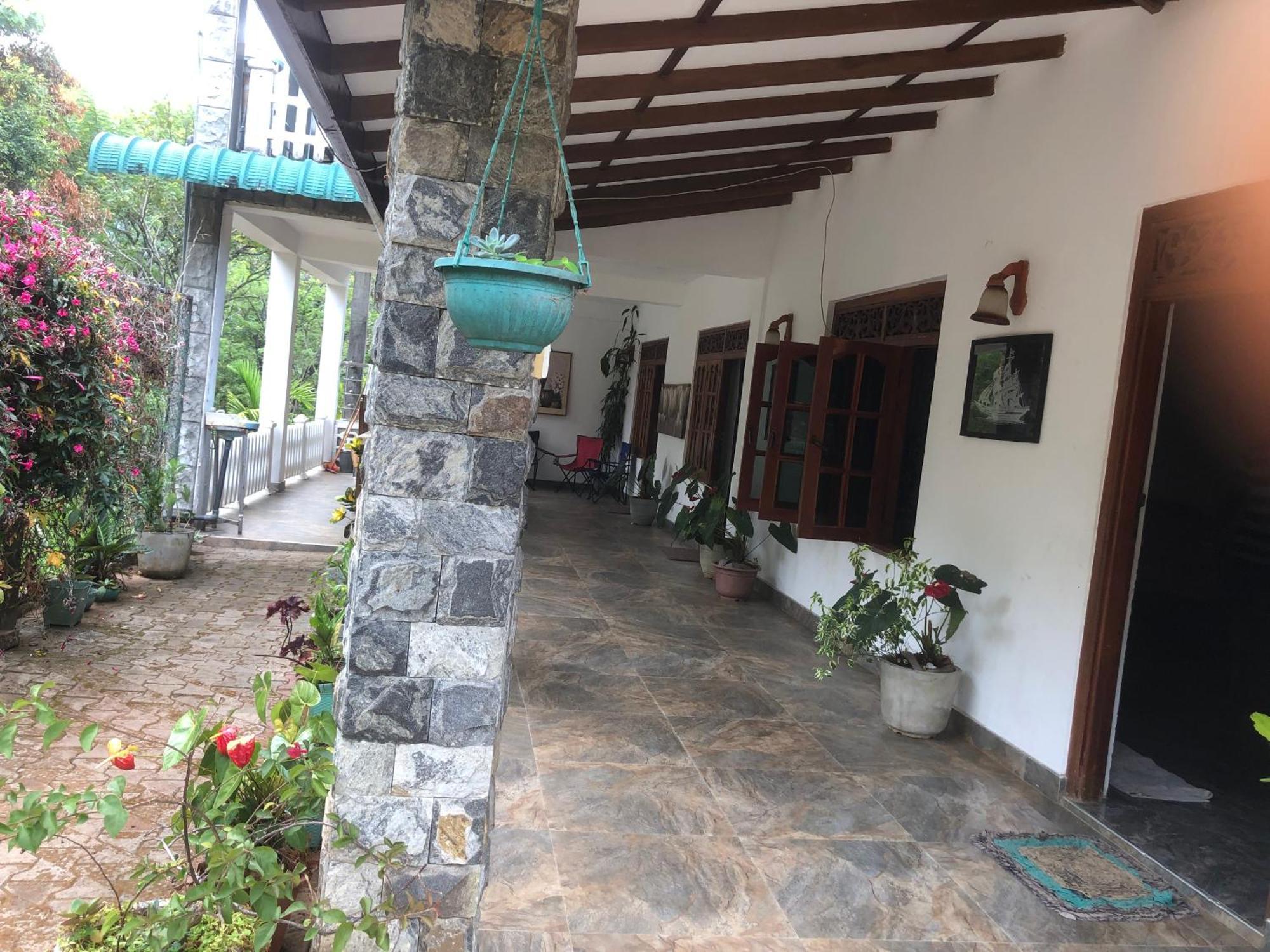 Hamadhi Guest Hotel Haldummulla Екстериор снимка